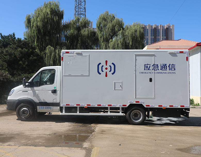 電源車